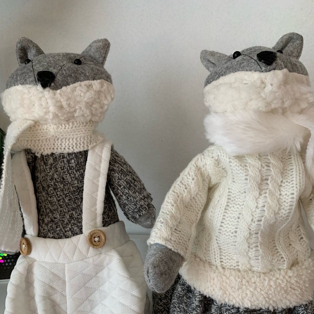 Decorative plush foxes for self ledge stuffed fox pair - Picture 3 of 9